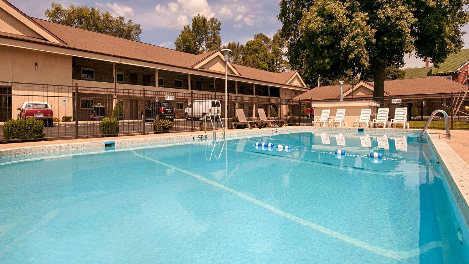 Best Western Paradise Inn Savoy Екстер'єр фото