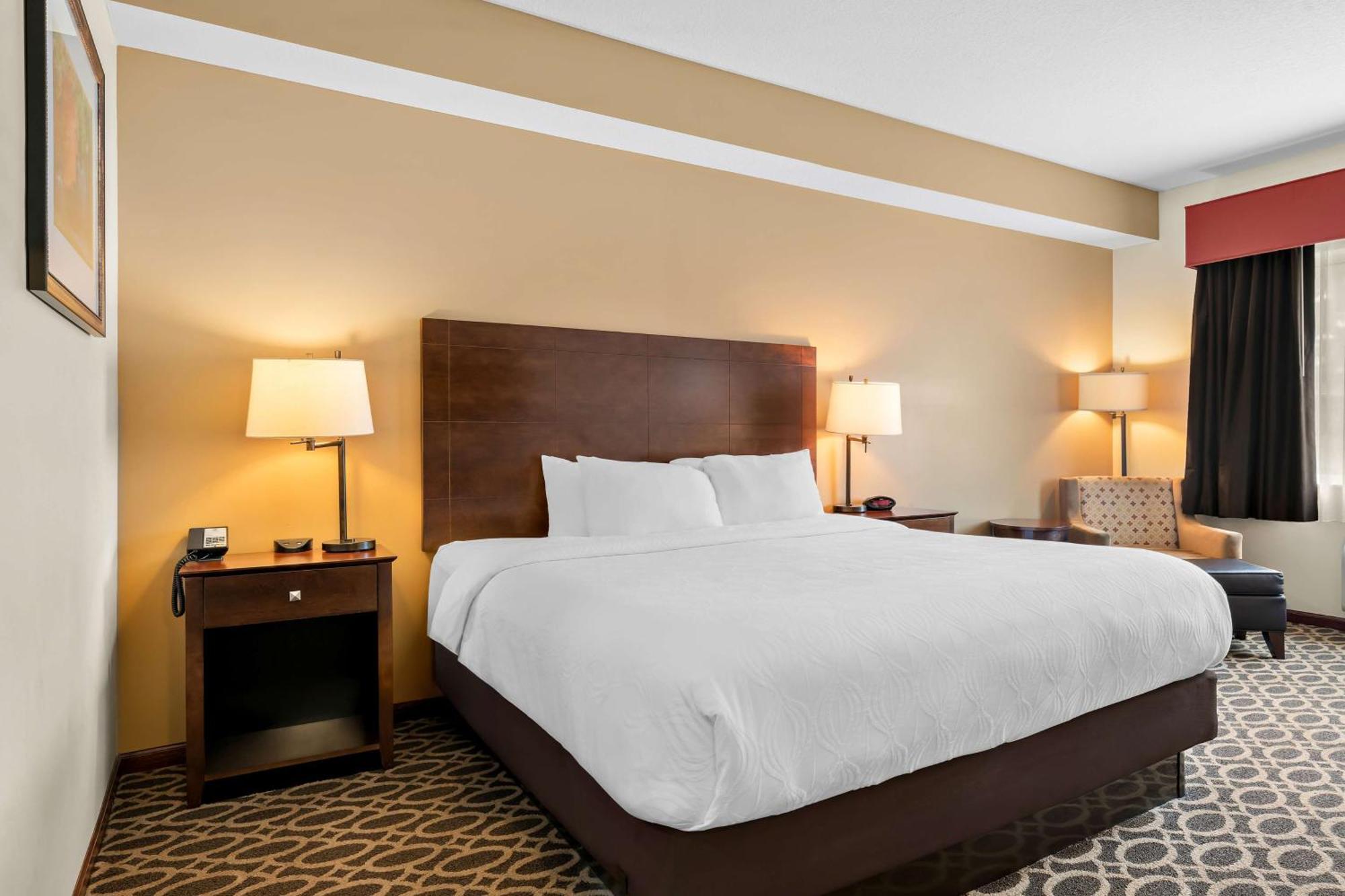 Best Western Paradise Inn Savoy Екстер'єр фото
