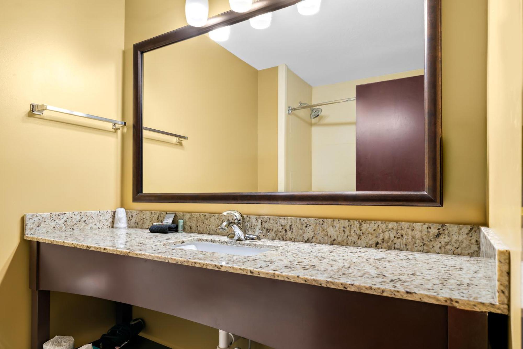 Best Western Paradise Inn Savoy Екстер'єр фото